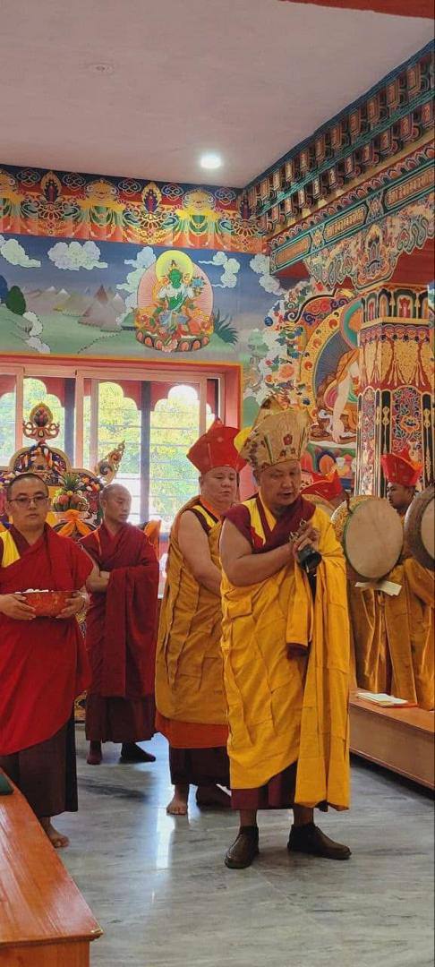 Buddhist nuns performing prayer ceremony at Sherab Chholing
